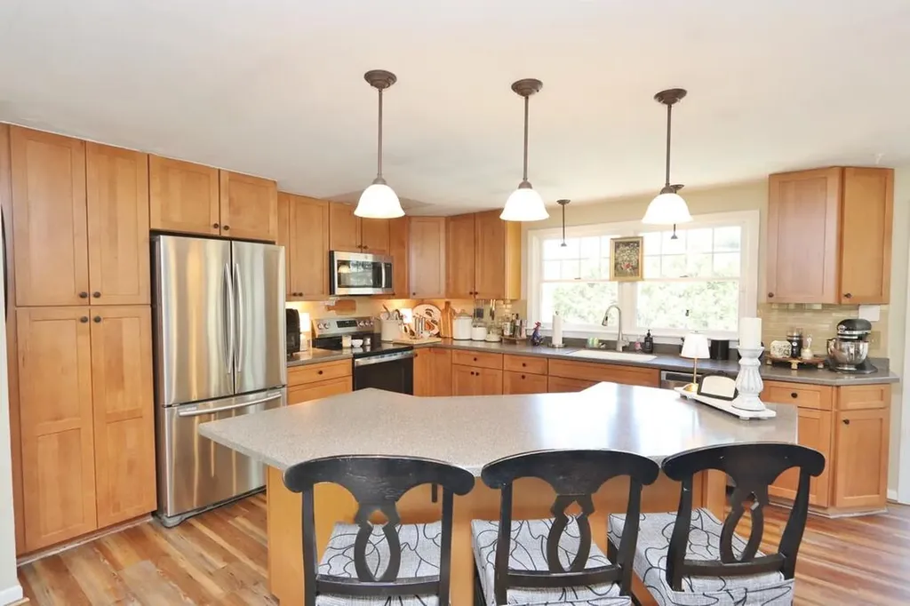 16 Willow Way Brewer ME 04412