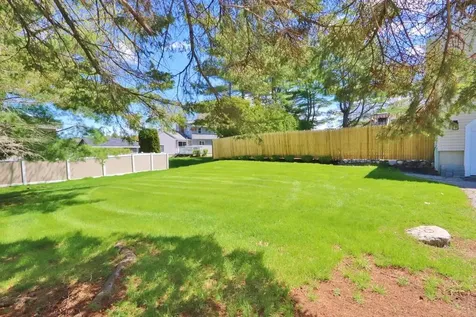 16 Willow Way Brewer ME 04412