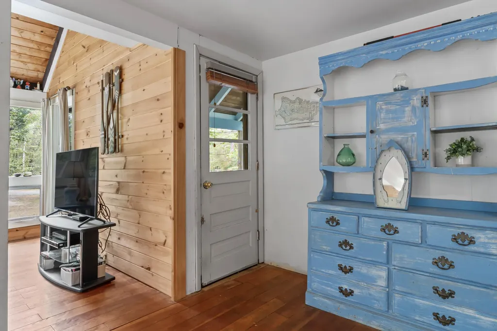40 Highpoint Drive Frye Island ME 04071