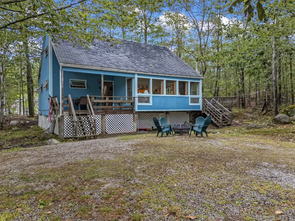 40 Highpoint Drive Frye Island ME 04071