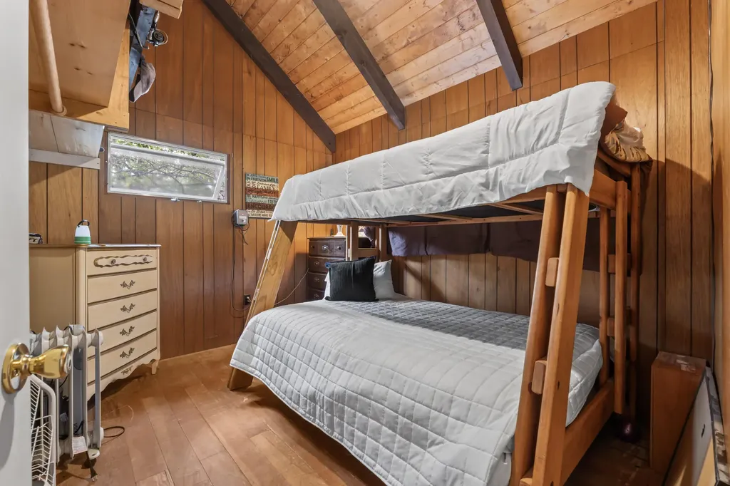 40 Highpoint Drive Frye Island ME 04071