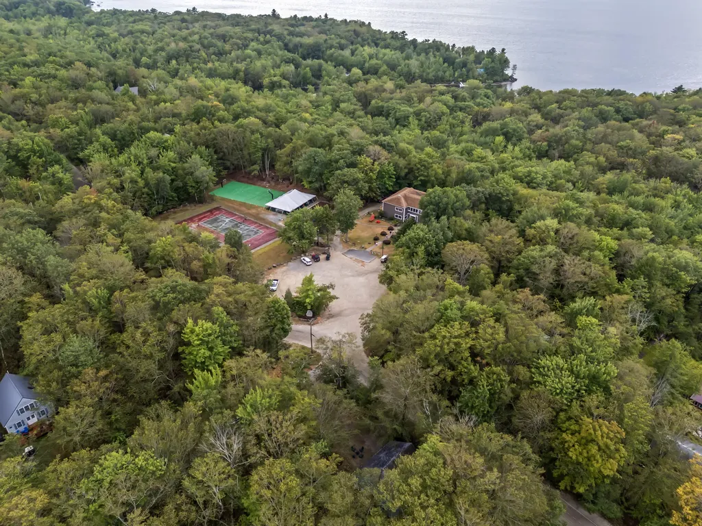 40 Highpoint Drive Frye Island ME 04071