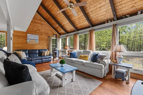 40 Highpoint Drive Frye Island ME 04071