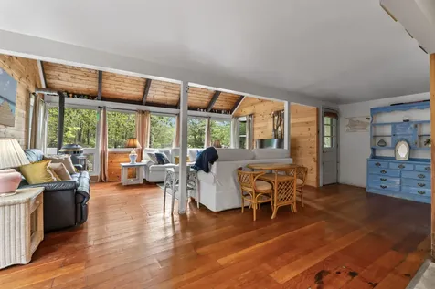 40 Highpoint Drive Frye Island ME 04071