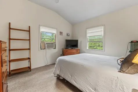 40 Highpoint Drive Frye Island ME 04071