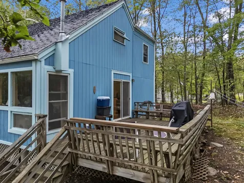 40 Highpoint Drive Frye Island ME 04071