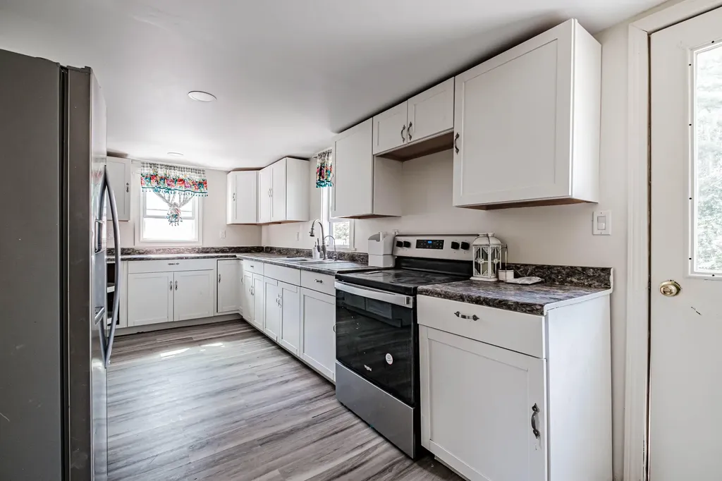 178 Main Street Lisbon ME 04252