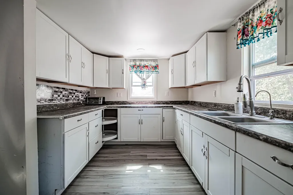 178 Main Street Lisbon ME 04252