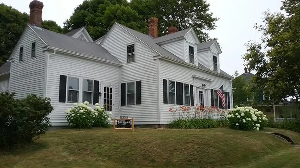 11 Sunset Road Deer Isle ME 04627