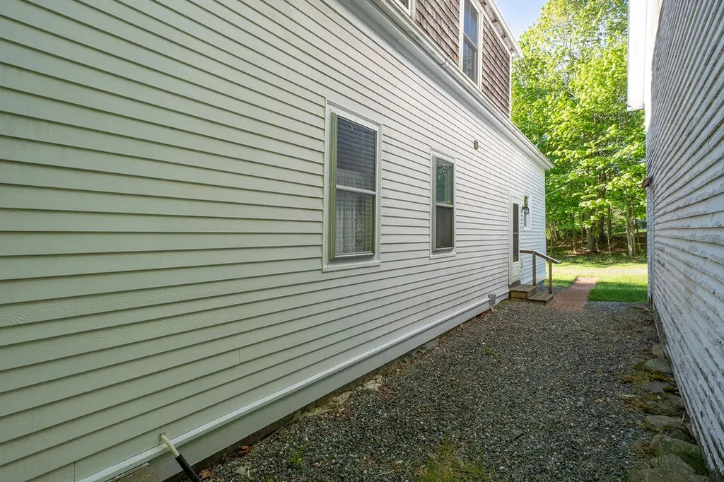11 Sunset Road Deer Isle ME 04627