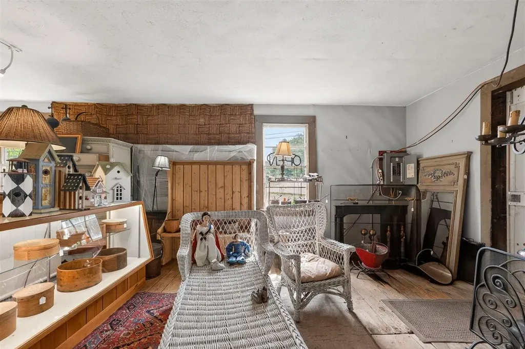 2100 U.s. 1 Sullivan ME 04684