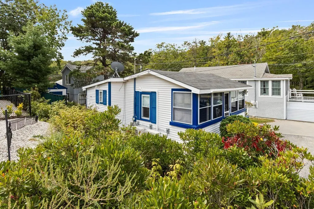 3 Island View Avenue Saco ME 04072