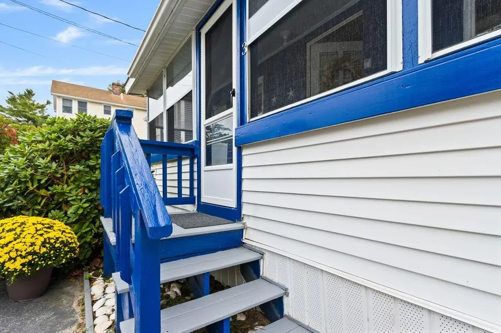 3 Island View Avenue Saco ME 04072