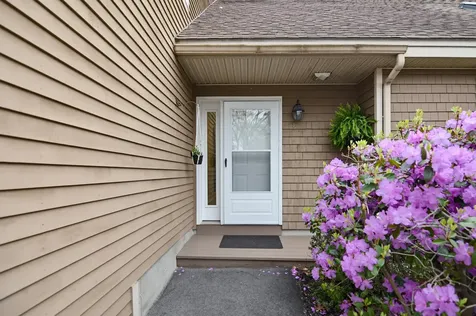 3 Merrymeeting Drive Portland ME 04103