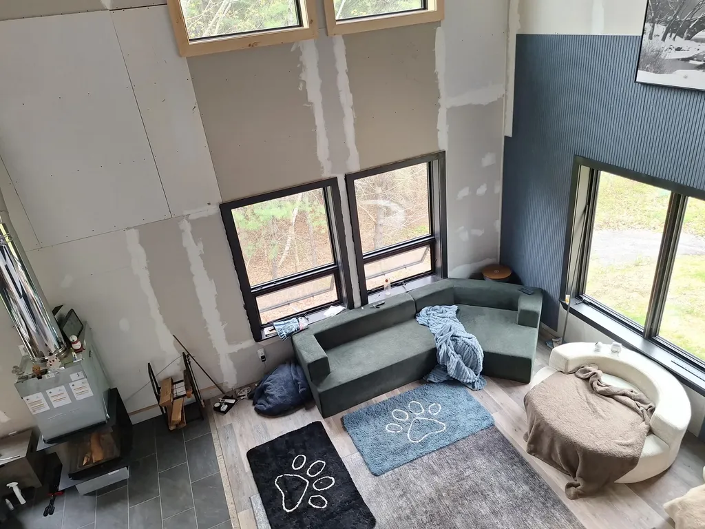 8 Highfield Lane Belfast ME 04915