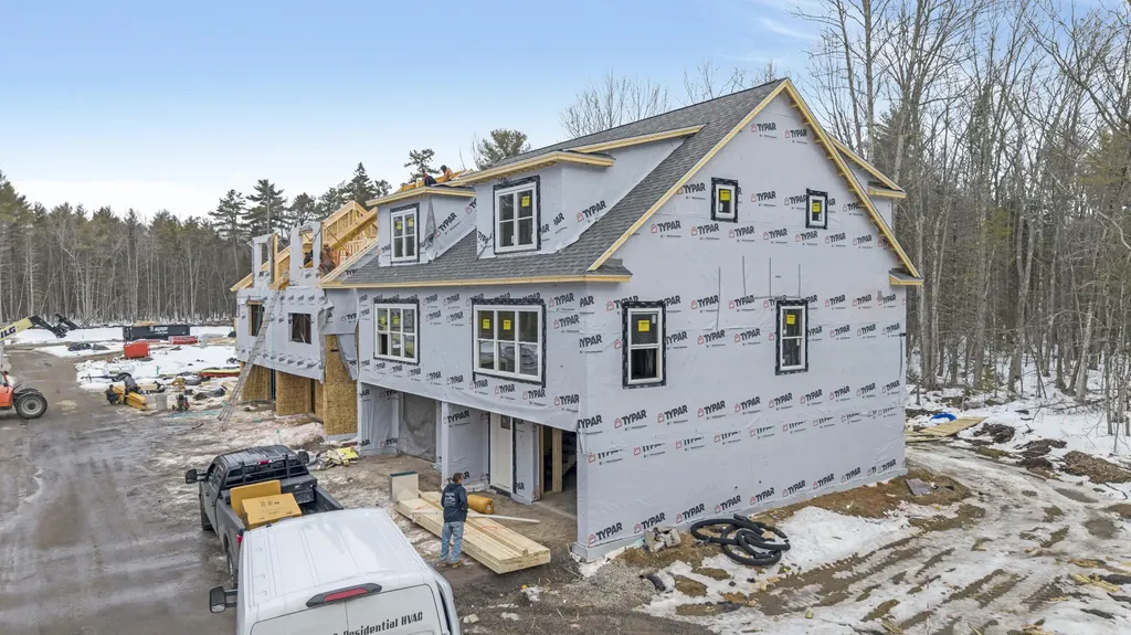 1 Creekside Court Kennebunk ME 04043