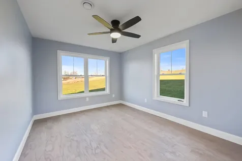 21 Mia Ridge Sidney ME 04330