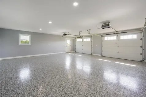 21 Mia Ridge Sidney ME 04330