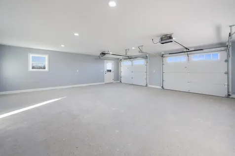 21 Mia Ridge Sidney ME 04330