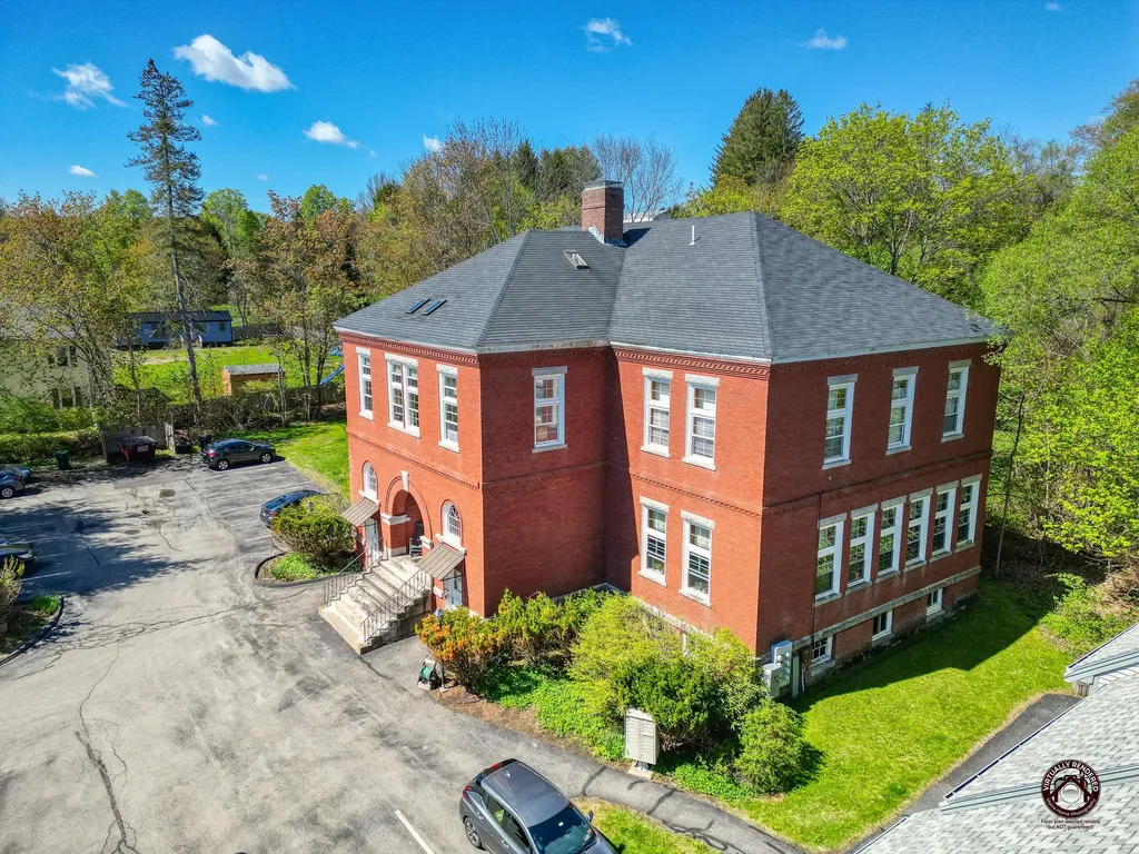 85 Middle Street Hallowell ME 04347