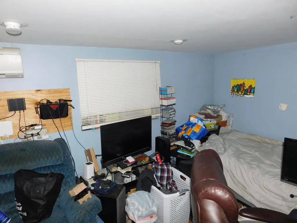 17 Vernon Street Bangor ME 04401
