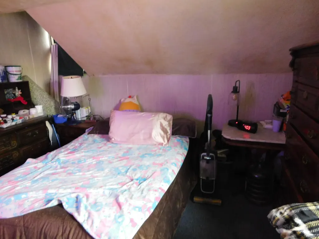 17 Vernon Street Bangor ME 04401