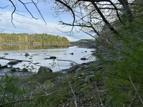 M46,L19,23 River Road Bucksport ME 04416