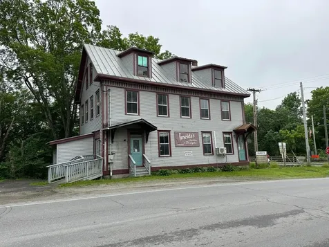 5 Starks Road New Sharon ME 04955