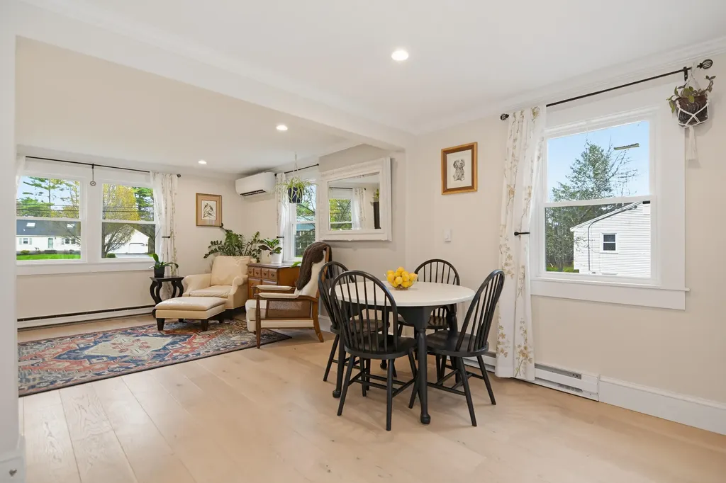 73 Autumn Lane Yarmouth ME 04096