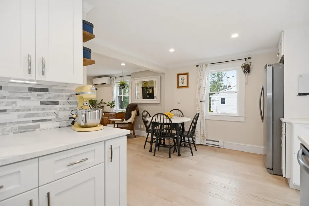 73 Autumn Lane Yarmouth ME 04096