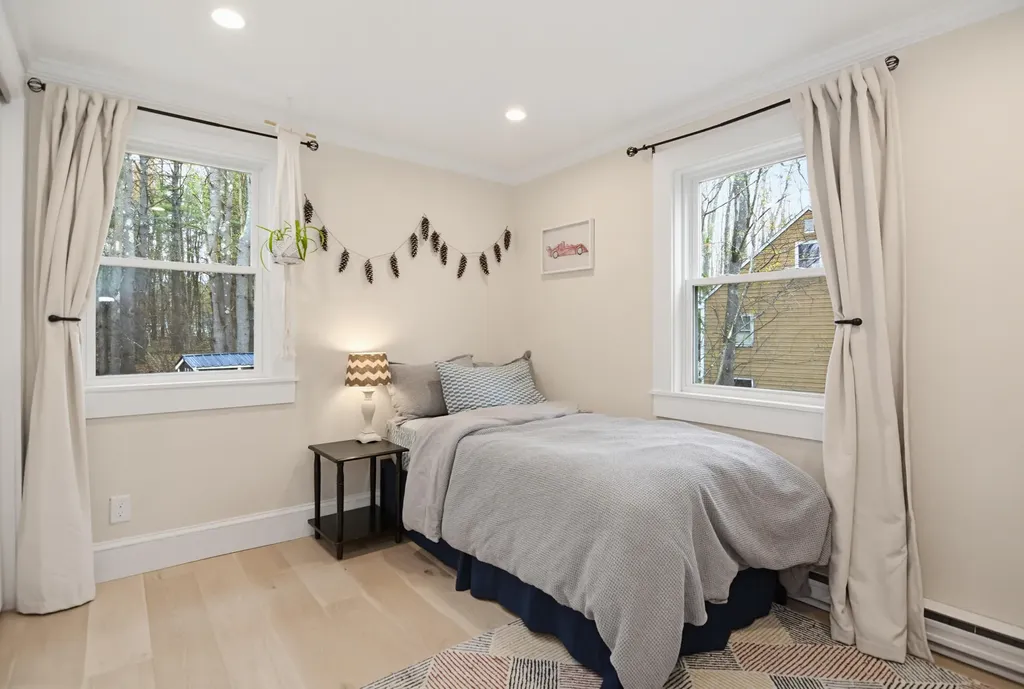 73 Autumn Lane Yarmouth ME 04096