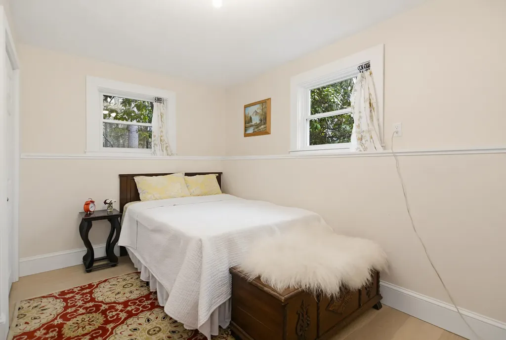 73 Autumn Lane Yarmouth ME 04096