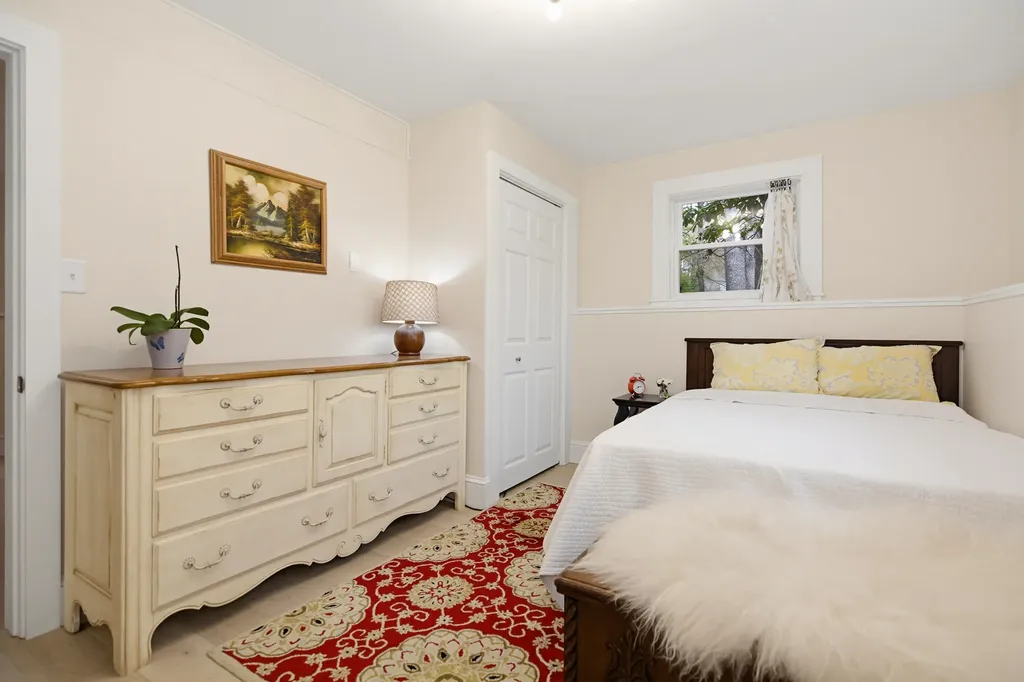 73 Autumn Lane Yarmouth ME 04096