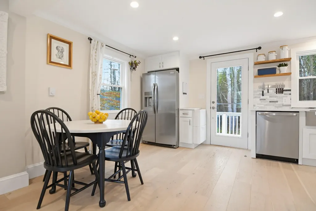 73 Autumn Lane Yarmouth ME 04096