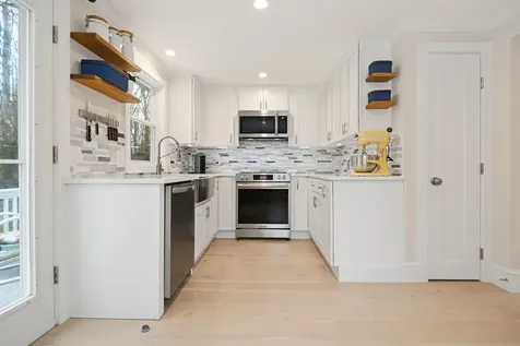 73 Autumn Lane Yarmouth ME 04096