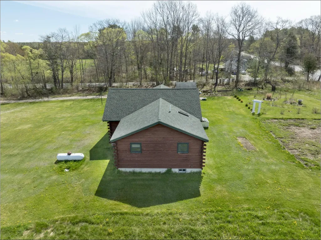 24 Brown Road Richmond ME 04357