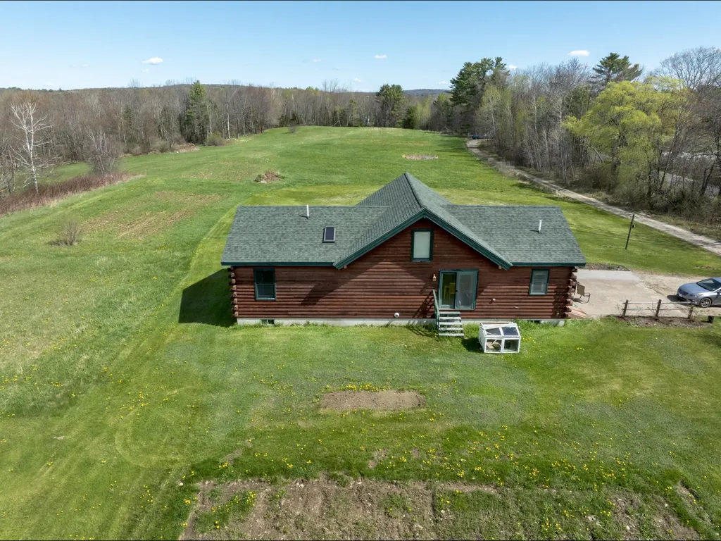 24 Brown Road Richmond ME 04357