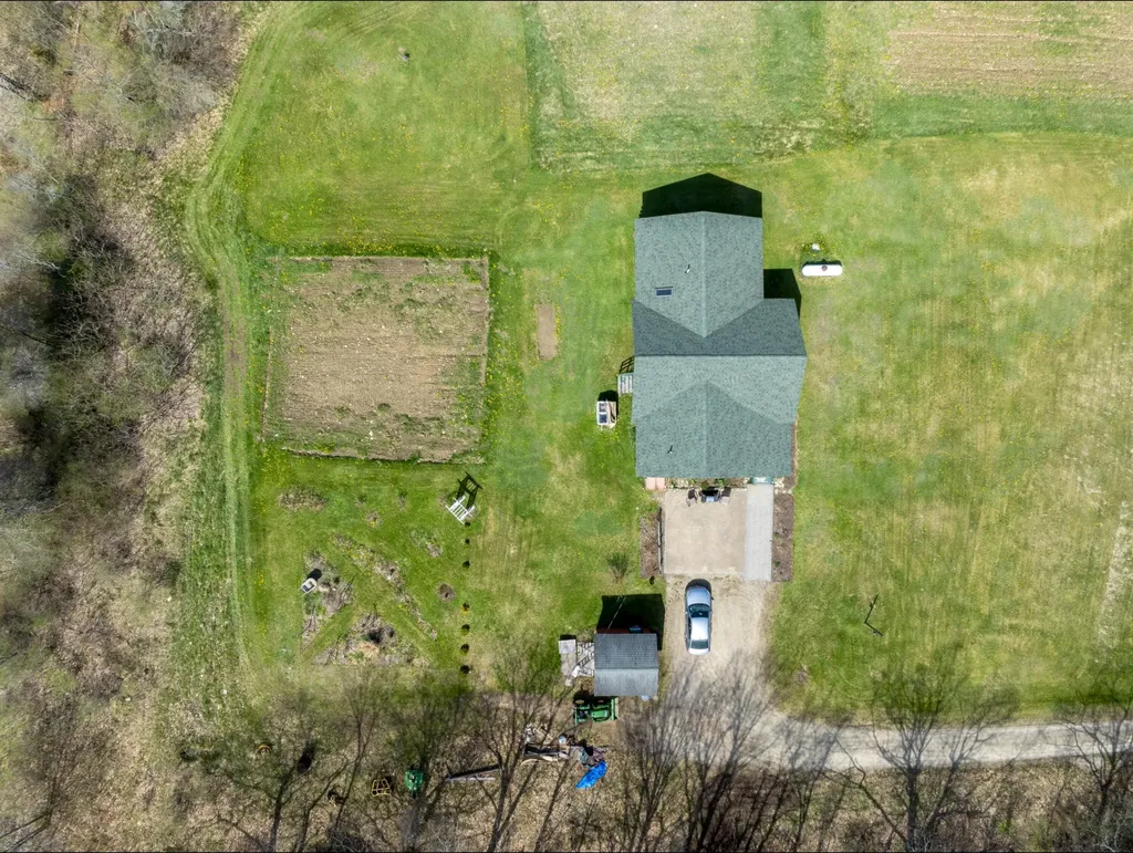 24 Brown Road Richmond ME 04357