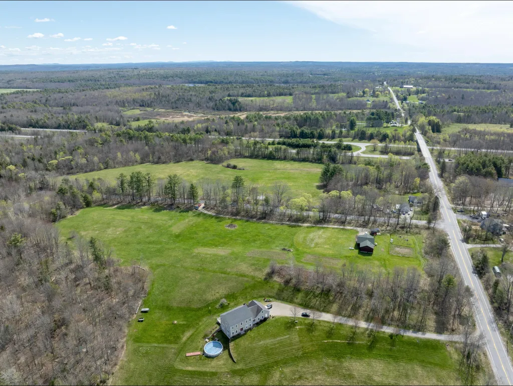 24 Brown Road Richmond ME 04357