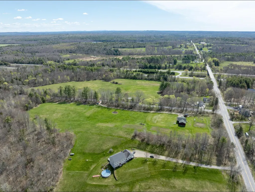 24 Brown Road Richmond ME 04357