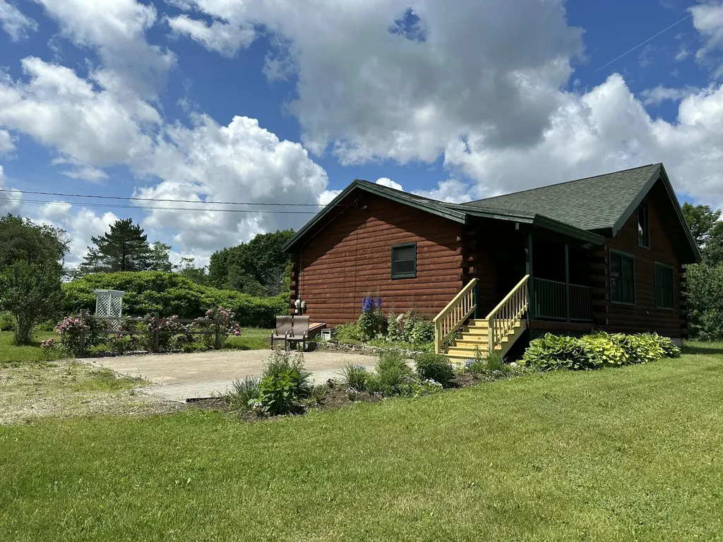24 Brown Road Richmond ME 04357