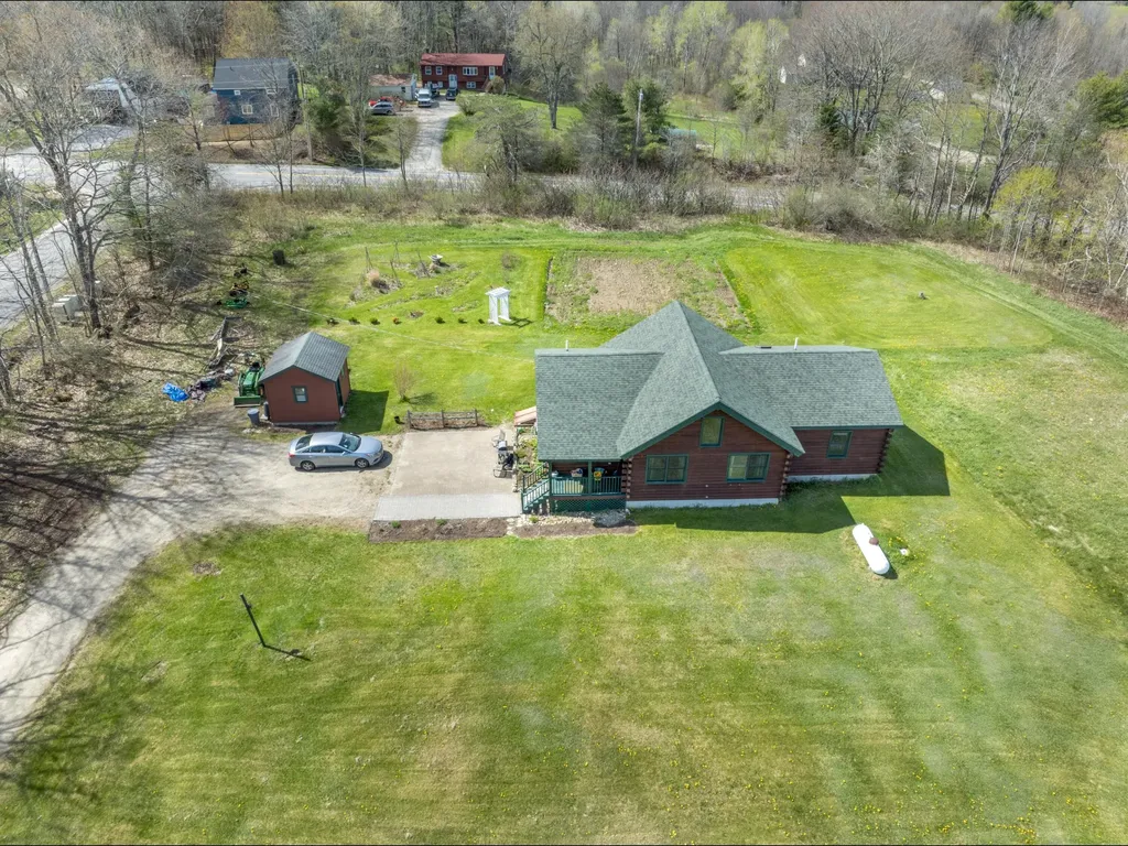 24 Brown Road Richmond ME 04357
