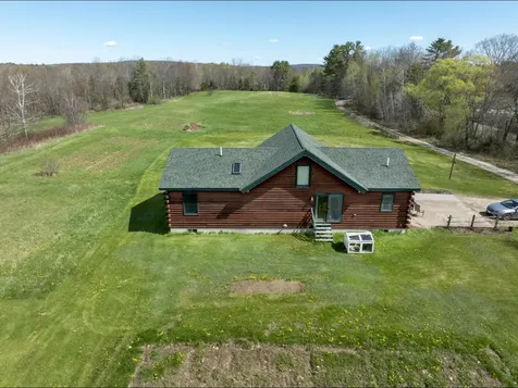 24 Brown Road Richmond ME 04357