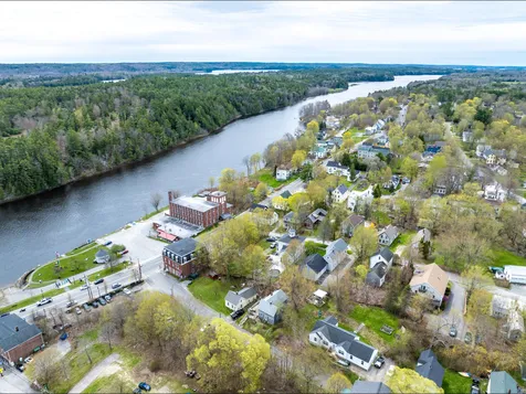 24 Brown Road Richmond ME 04357