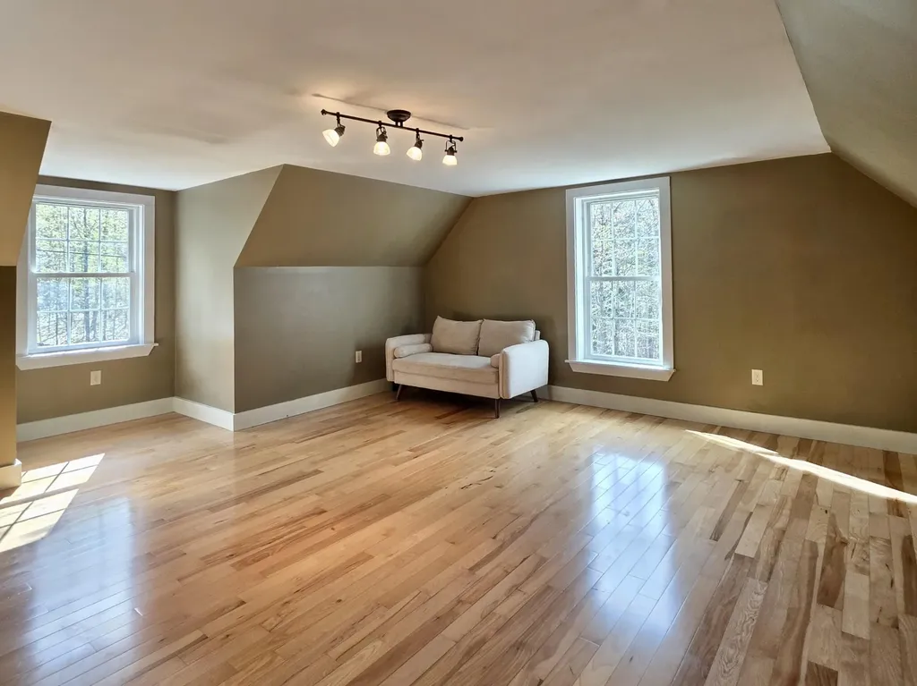 319 N Raymond Road Raymond ME 04071