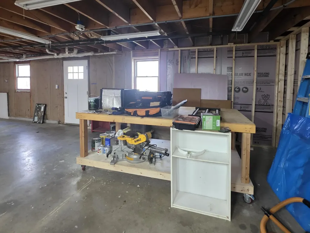 319 N Raymond Road Raymond ME 04071