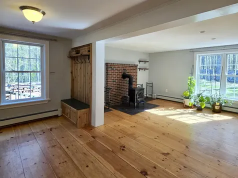 319 N Raymond Road Raymond ME 04071
