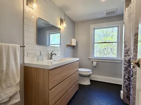 319 N Raymond Road Raymond ME 04071