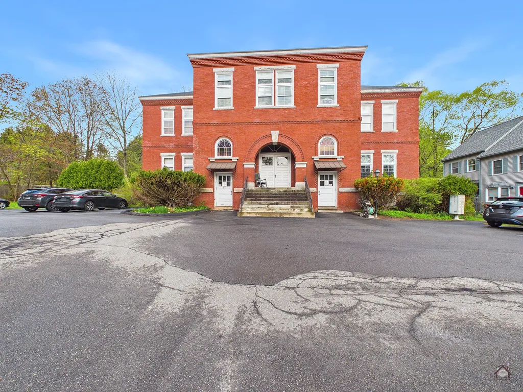 85 Middle Street Hallowell ME 04347