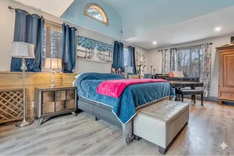 28 Oakledge Hills Road Raymond ME 04071